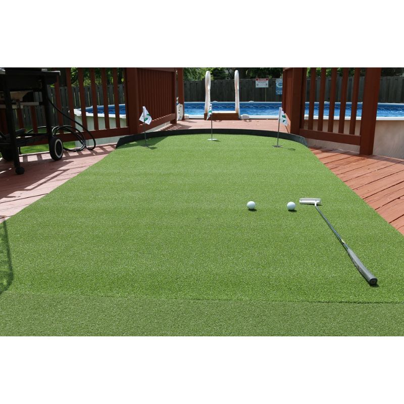 Big Moss Golf Commander Patio Series Putting &amp; Chipping Green in 15x6 foot option close view.