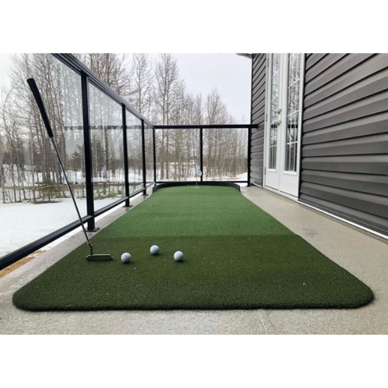 Big Moss Golf Commander Patio Series Putting &amp; Chipping Green in 15x3 foot option close view.