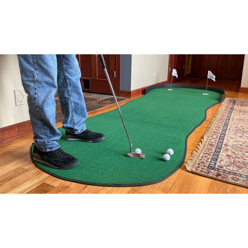 Big Moss Golf The Augusta 410 V2 putting green with golfer putting.
