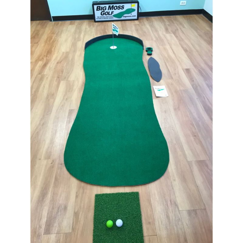 Big Moss Golf The Original V2 putting green with chipping mat.