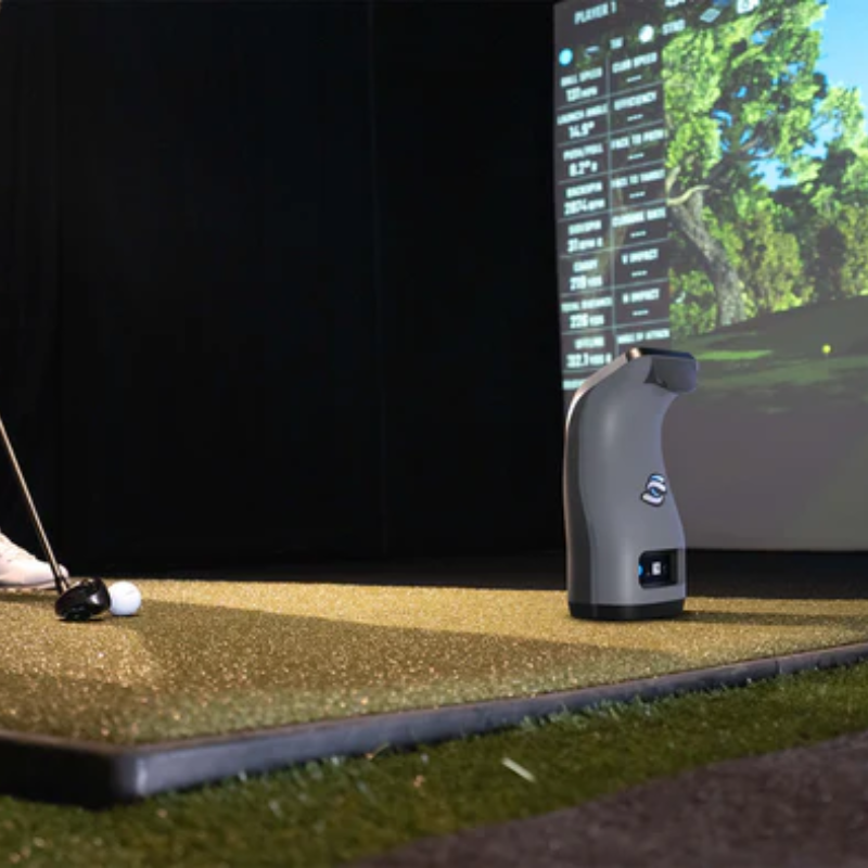 Foresight Sports GC3 Launch Monitor rear view golf simulator.