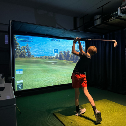 Matthew Smith golf simulator setup.