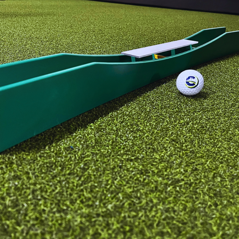 Putting Arc Limited Edition Green MS-3D side view with golf ball.