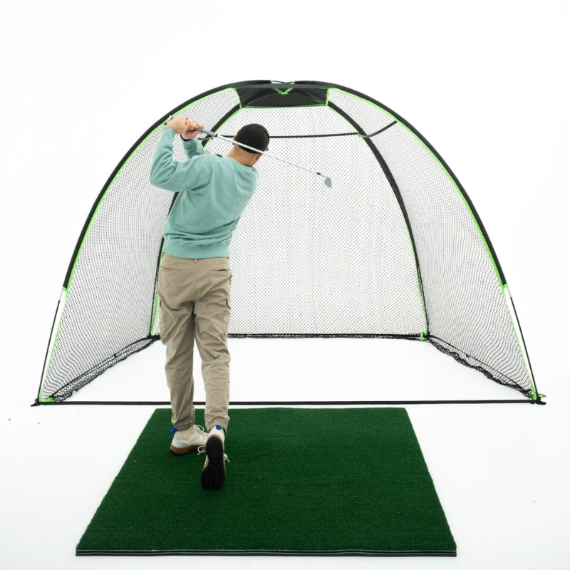 SIG 10&#39; x 7&#39; Rounded Golf Net with mat and golfer.