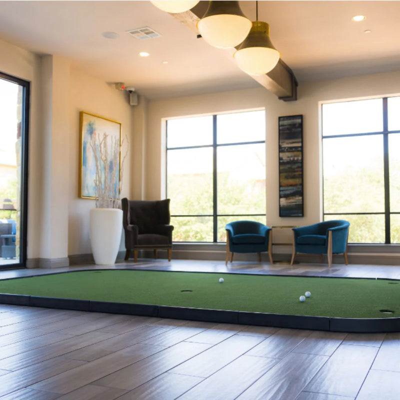 SIGPRO Executive Putting Green wide view.