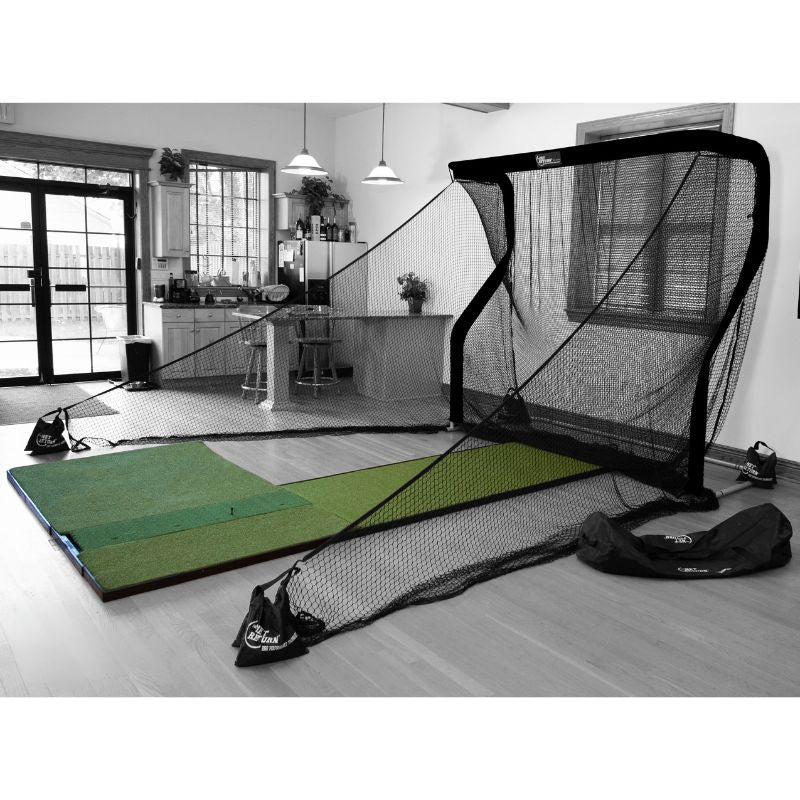 The Net Return Platinum Golf Turf with golf net.