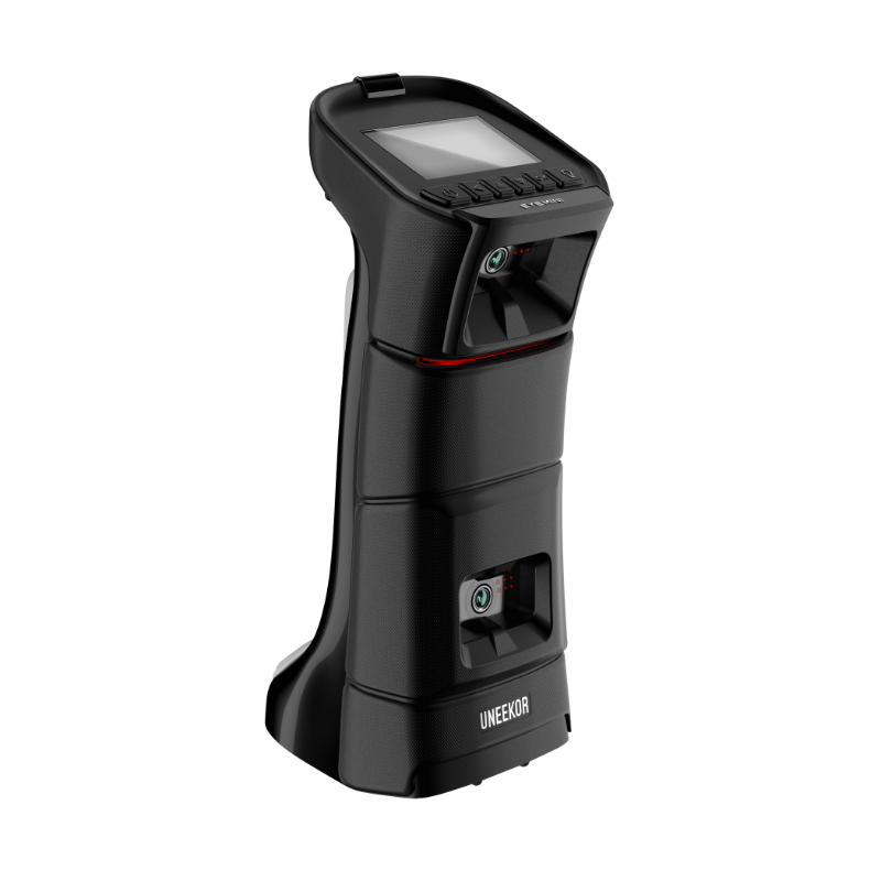 Uneekor EYE MINI launch monitor.